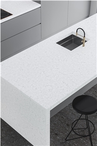 Custom Design Calacatta Gold Quartz Kitchen Countertops
