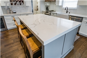 Custom Design Calacatta Gold Quartz Kitchen Countertops