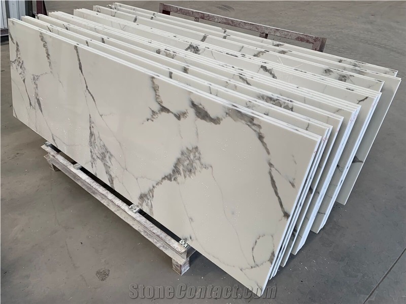 Custom Design Calacatta Gold Quartz Kitchen Countertops