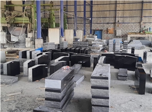 Chamrajnagar Black Granite Monuments, Tombstones
