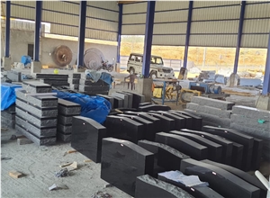 Chamrajnagar Black Granite Monuments, Tombstones