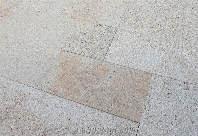 French Pattern Travertine Bush Hammered