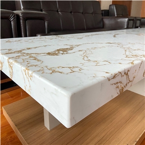 Calcatta Borghini Stone For Restaurant Kitchen Design