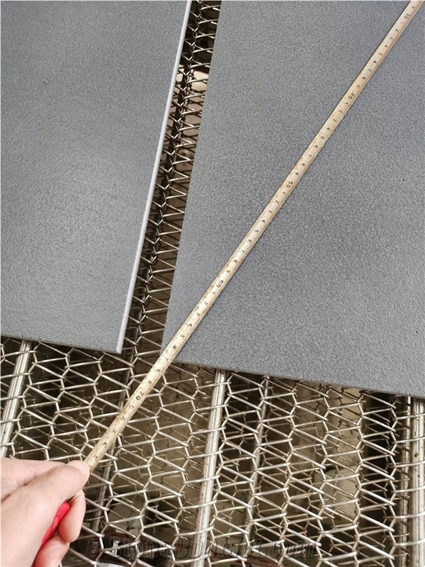 Hot Tumbled Black Basalt Lava Stone Tiles 10Mm