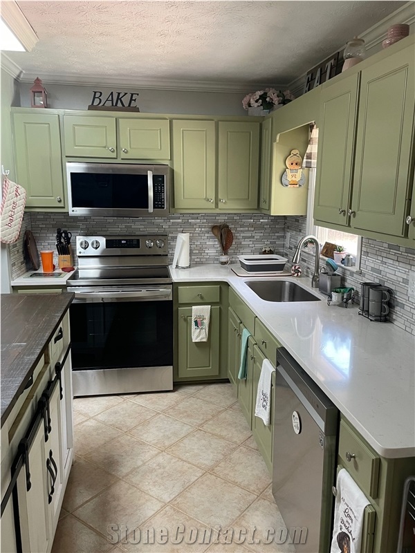 Carrara Select Quartz Countertop