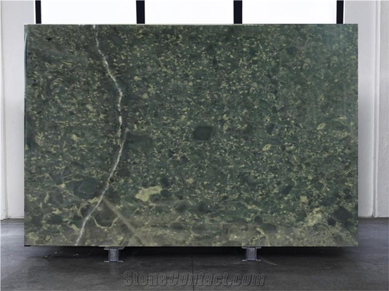 Golden Green Granite Slabs