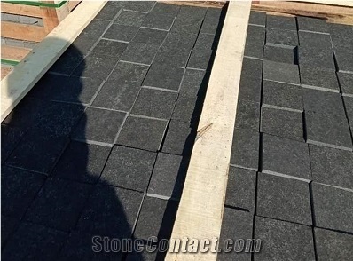 Flamed Cut Sawn Black Basalt Cobble Stone 200 X 100 X 100 Mm
