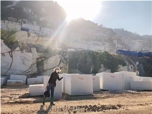 White Marble Blocks From Own Company - Hot Discount