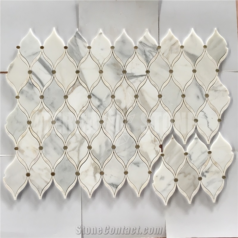 Waterjet Mosaic Calacatta Gold Marble With Pearl Shell