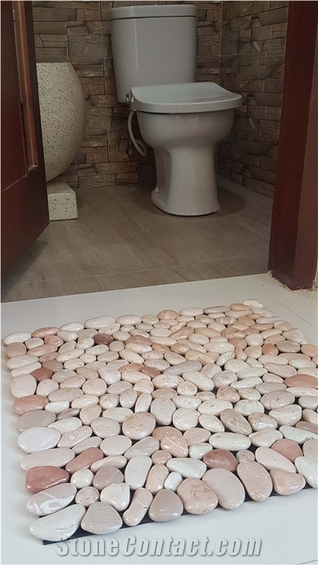 Maluku Tan Natural Pebble Stone Mat