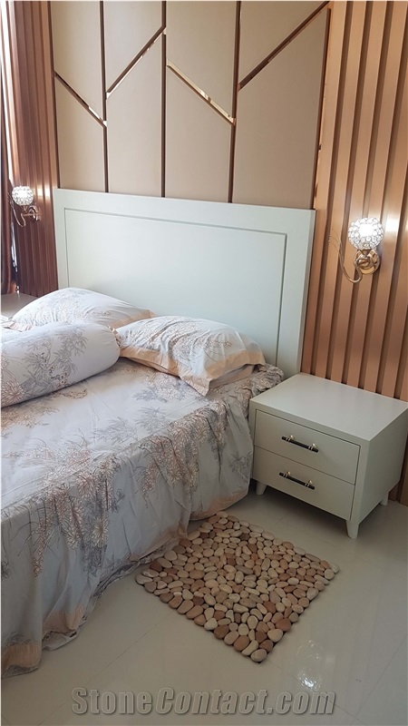 Maluku Tan Natural Pebble Stone Mat