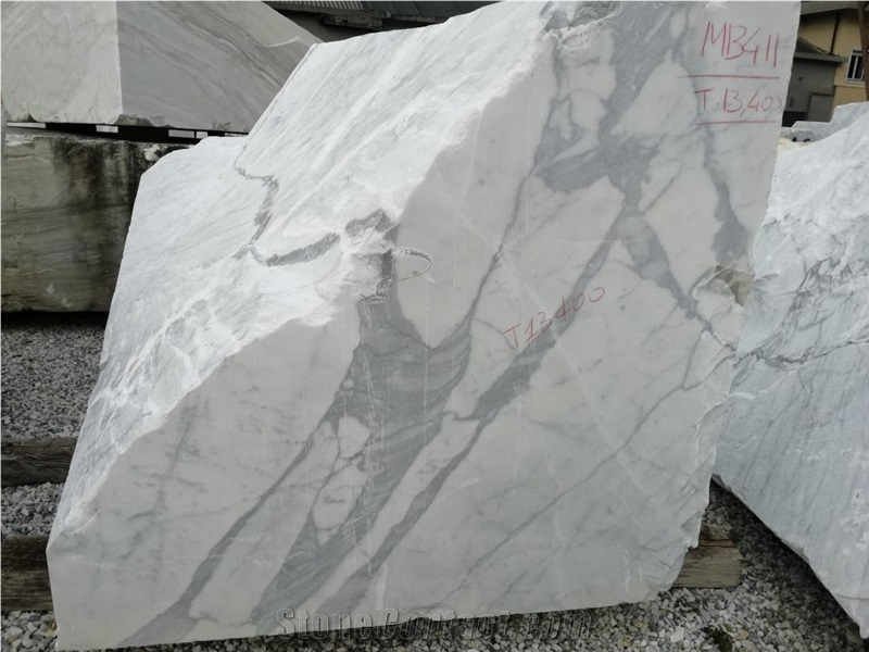 SHAPELESS Statuario Carrara Marble Blocks