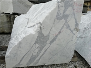 SHAPELESS Statuario Carrara Marble Blocks