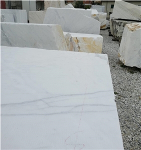 SHAPELESS Statuario Carrara Marble Blocks