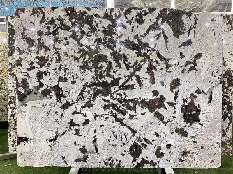Delicatus White Granite Backlit Wall Decor