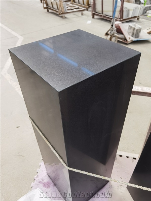 High Quality Black Granite Pedestal Column Plinths