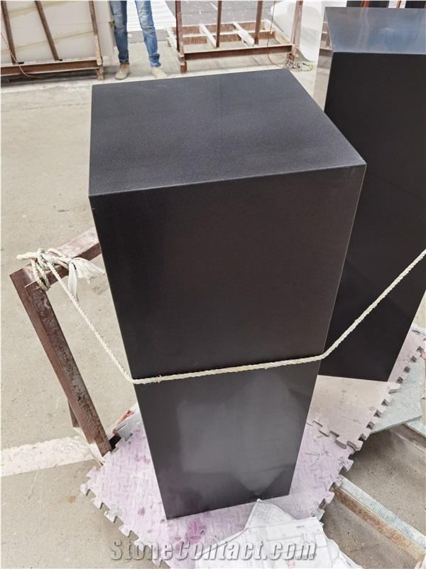 High Quality Black Granite Pedestal Column Plinths