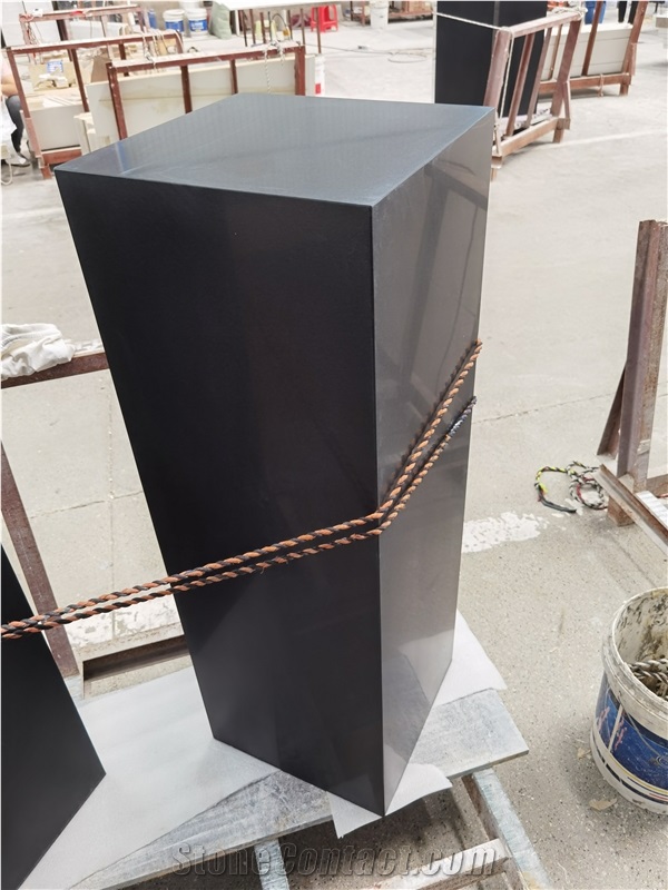 High Quality Black Granite Pedestal Column Plinths