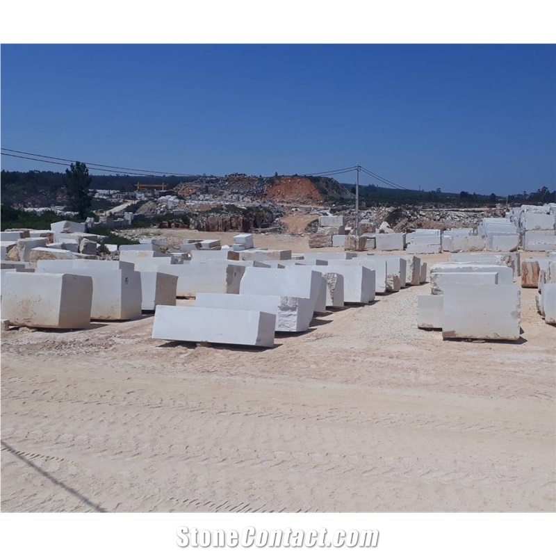 Moca Imperial Beige Limestone Blocks