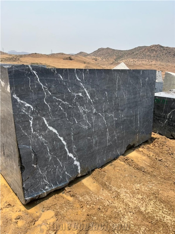 Noir Khenifra MOROCCAN BLACK BLOCKS