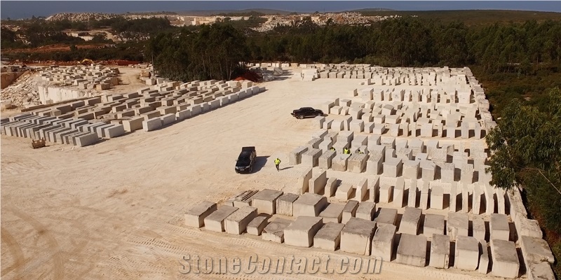 Moca Saint Hubert Limestone-Saint Hubert Creme Quarry