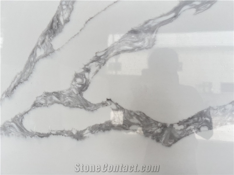 High Quality Calacatta White Quartz Slab