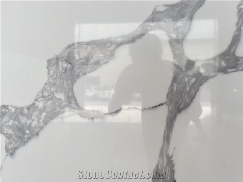 High Quality Calacatta White Quartz Slab