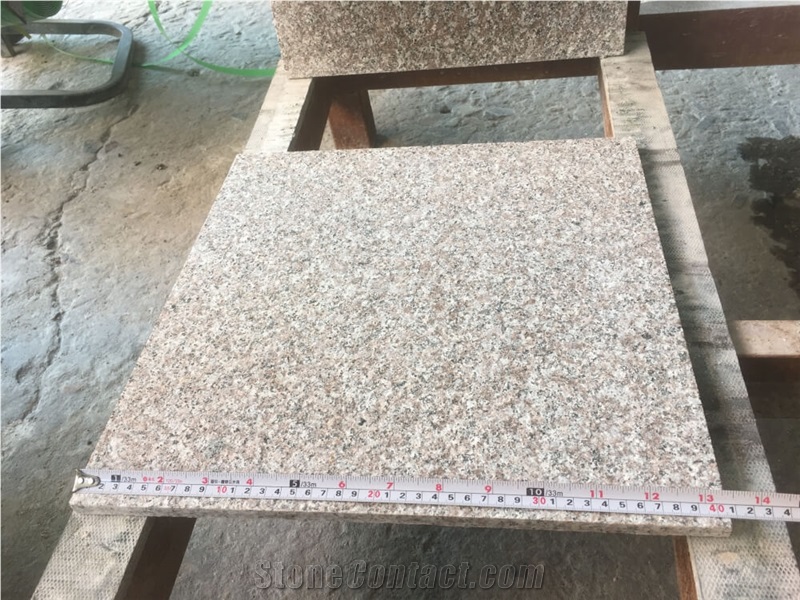 China Bainbrook Brown Pink Red Granite Tiles