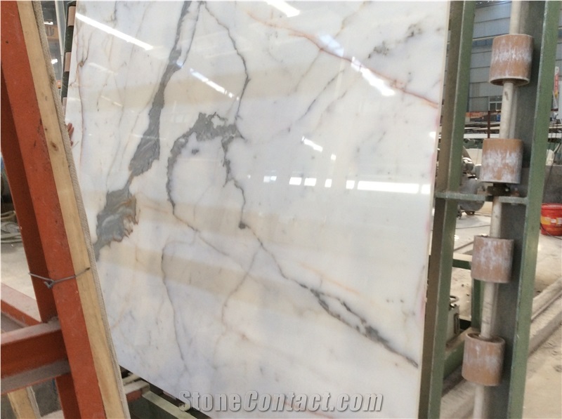 Calacatta Gold Quartz, Slabs