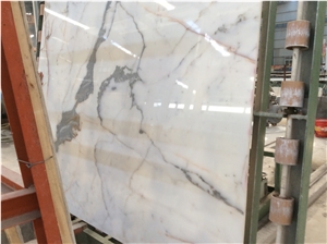 Calacatta Gold Quartz, Slabs