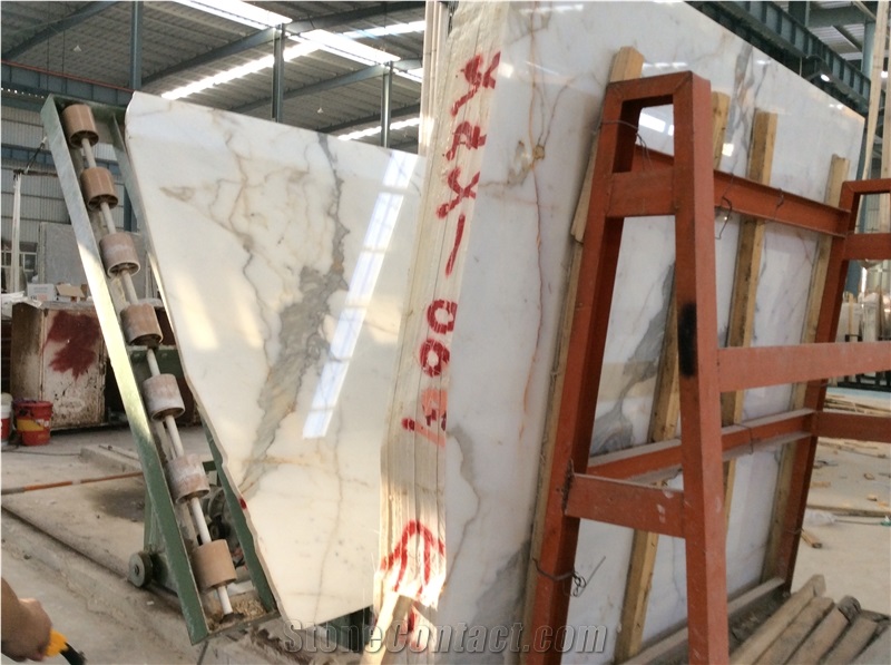 Calacatta Gold Quartz, Slabs