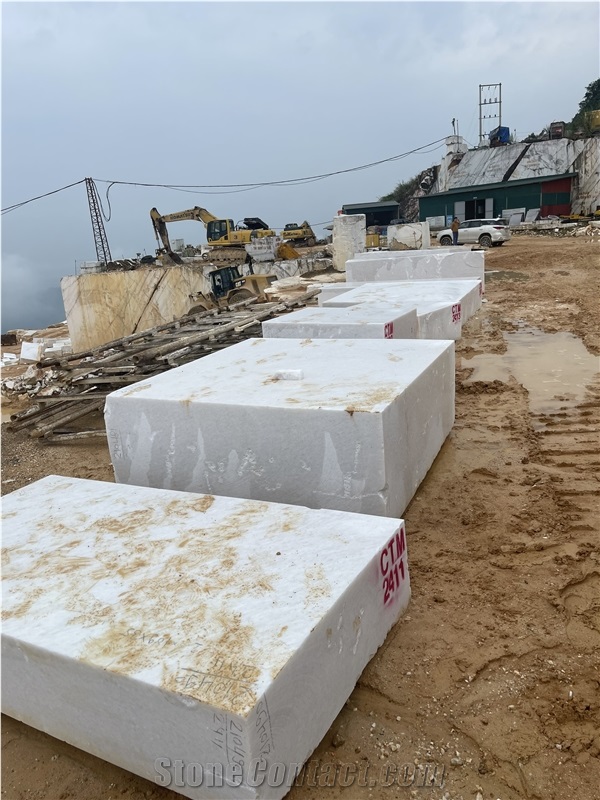Vietnam White Marble Blocks- Fine And Medium Grains