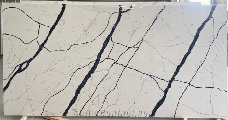 Calacatta Manhattan Quartz Slab