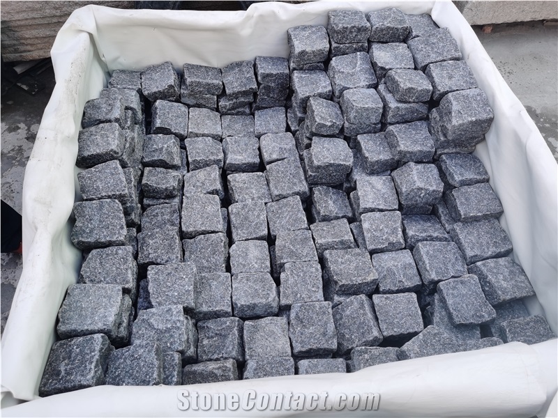 Green  Porphyry 6 Sides Natural Tumbles Cobble Stone Paving