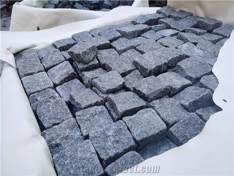 Green  Porphyry 6 Sides Natural Tumbles Cobble Stone Paving