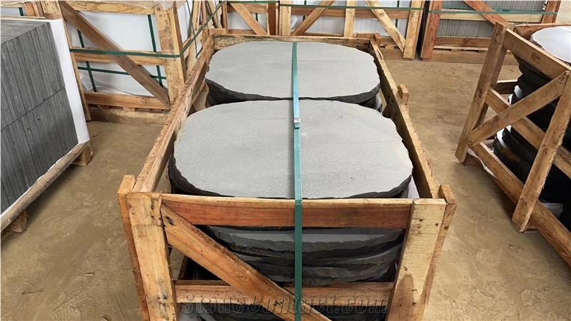 Hainan Black Basalt Organic Stepper Landscap Round Paver