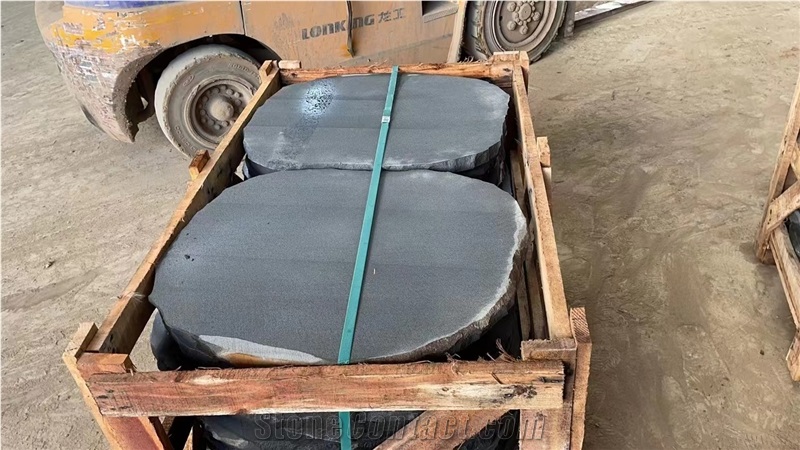 Hainan Black Basalt Organic Stepper Landscap Round Paver