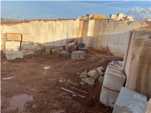 Omni Beige Limestone Quarry