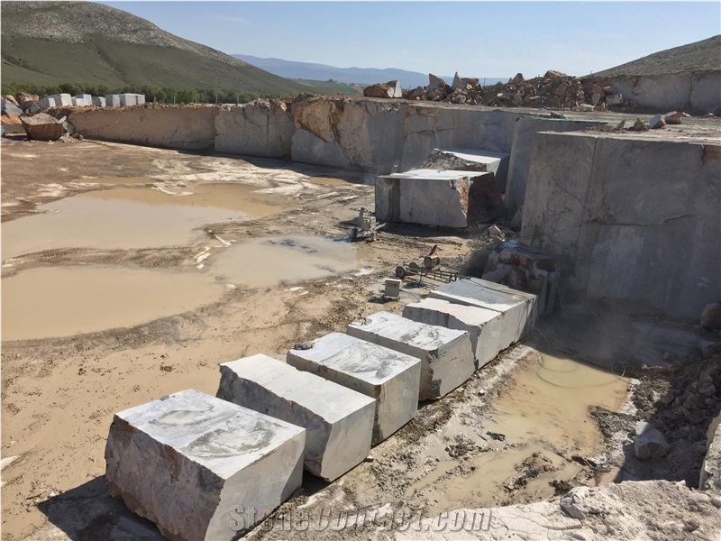 Dark River Marble & Golden River Marble Blocks
