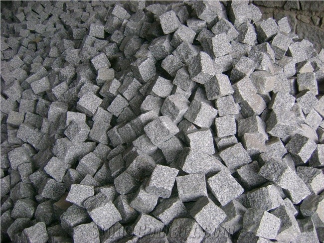 Bergama Grey Granite Cobble Stone