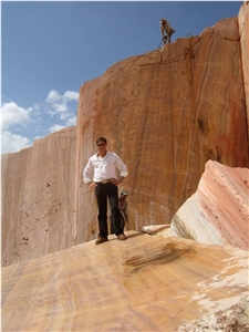 Arco Iris Onyx Quarry
