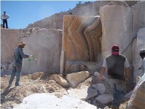 Arco Iris Onyx Quarry