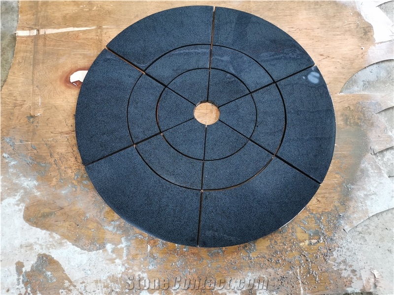 China Bluestone Hainan Black Circle Paving For Outdoor
