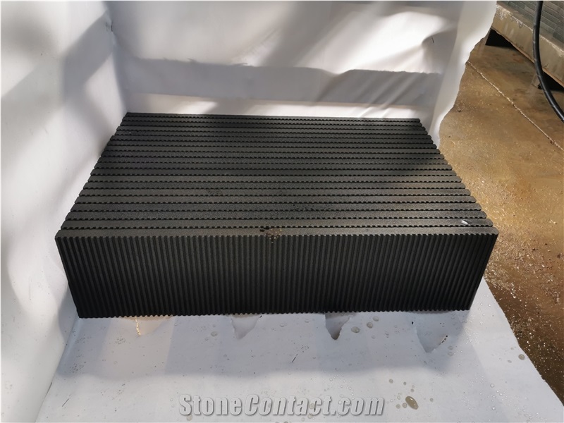 China Bluestone Pool Paver With Broken Axe Finish