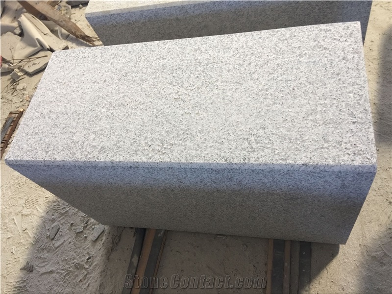 G623 Fujian Sesame Grey Granite Kerstone Roadside Cubestone