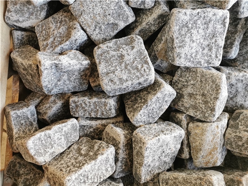 G684 Black Basalt Cobbels 6 Sides Natural Split And Tumbled