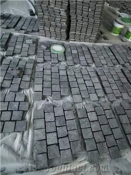 G684 Black Granite Cobble Cube Stones With Mesh