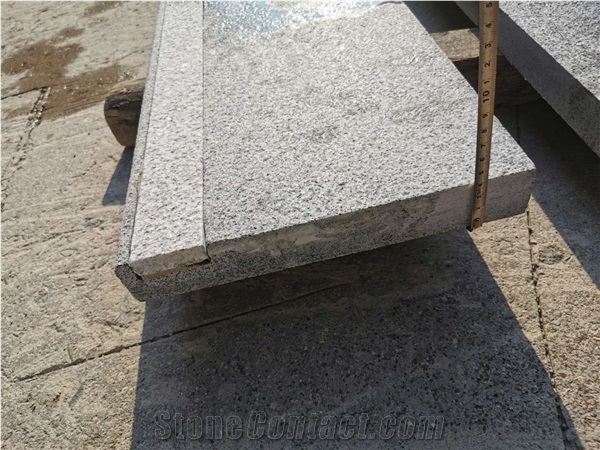 Grey Tread G654, Contrasting Nosing Stone Stairs