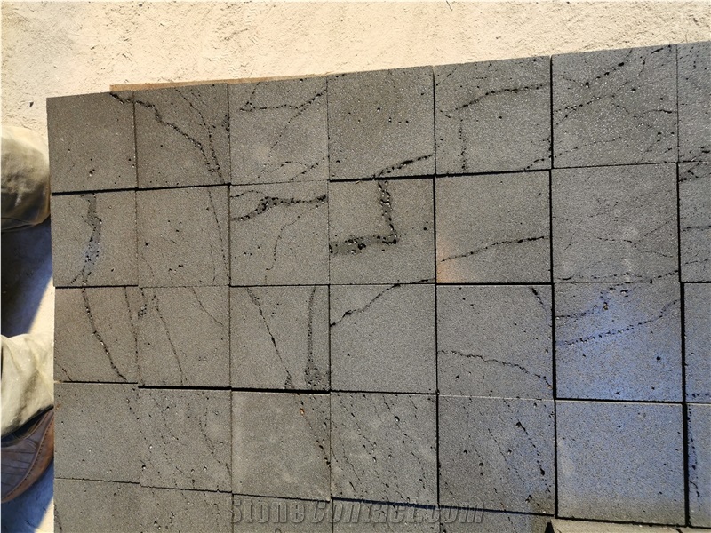 Hainan Black Basalt Ant-Line Cobbles Pavers For Driveway Park Roadway