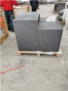 Indian Black Granite Stone Parking Bollards Stone Barricades